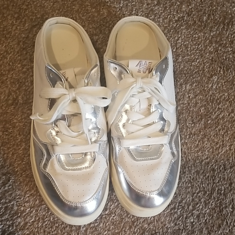Steve Madden Silver and White Footwear